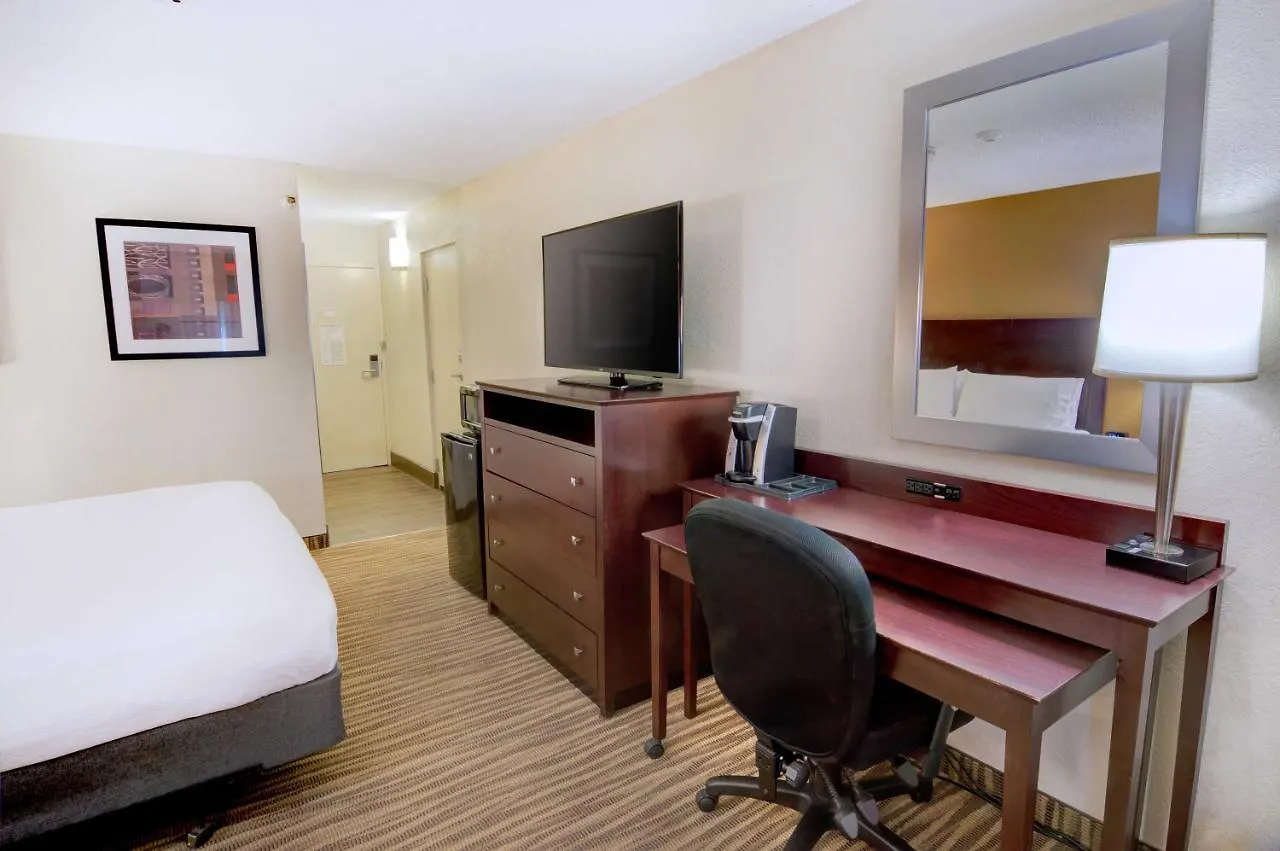 ***  Holiday Inn St. Petersburg N - Clearwater, An Ihg Hotel США